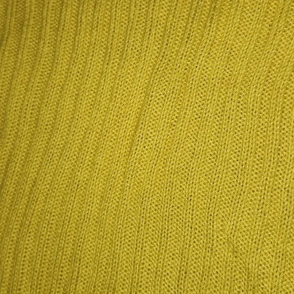 🔥Crop Top Yellow Ribbed Long-Sleeve Sweater - Picture 3 of 4